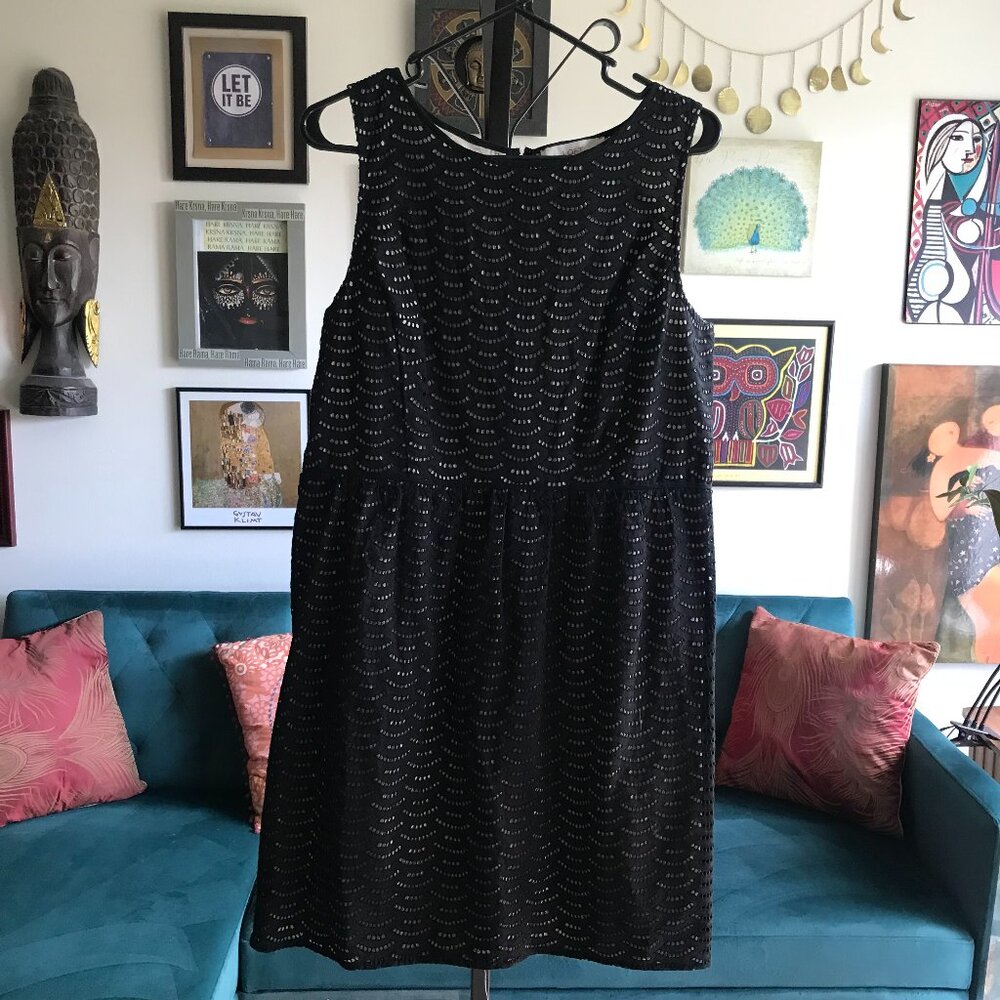 ANN TAYLOR LOFT size 14 Black Eyelet Embroidered Sleeveless Shift Dress